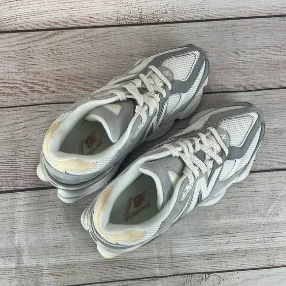 New Balance 9060 Mens Sz 7 Womens Sz 8.5D Sneakers Grey Beige - Picture 7 of 11